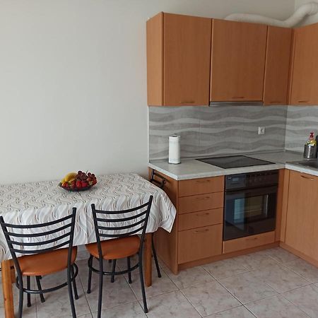 1 Bedroom Apartment In Nea Kallikrateia Exteriör bild