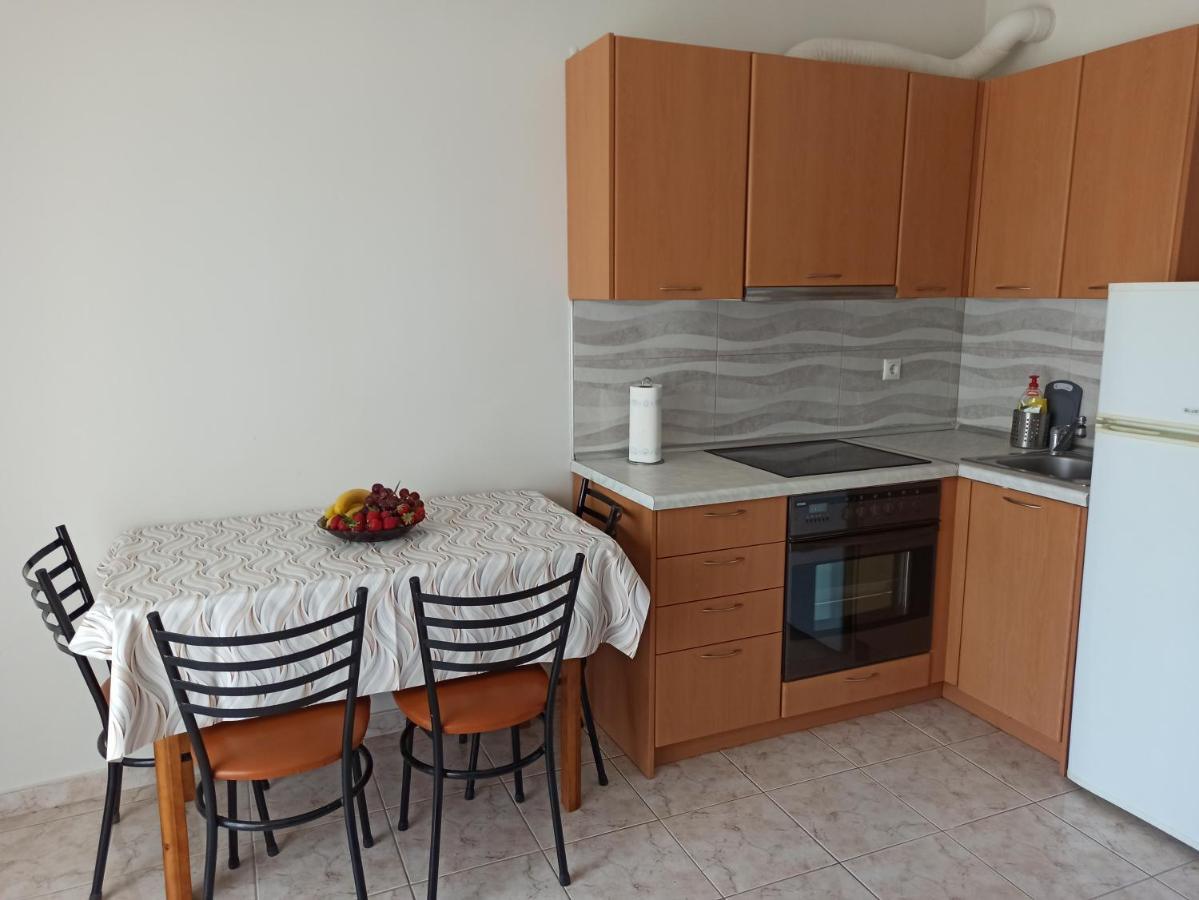 1 Bedroom Apartment In Nea Kallikrateia Exteriör bild