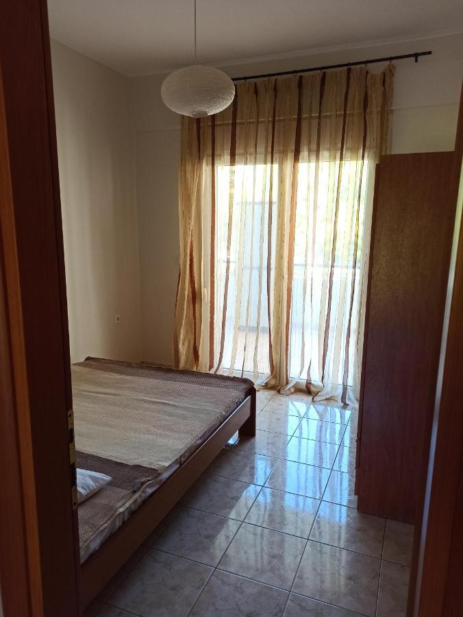 1 Bedroom Apartment In Nea Kallikrateia Exteriör bild