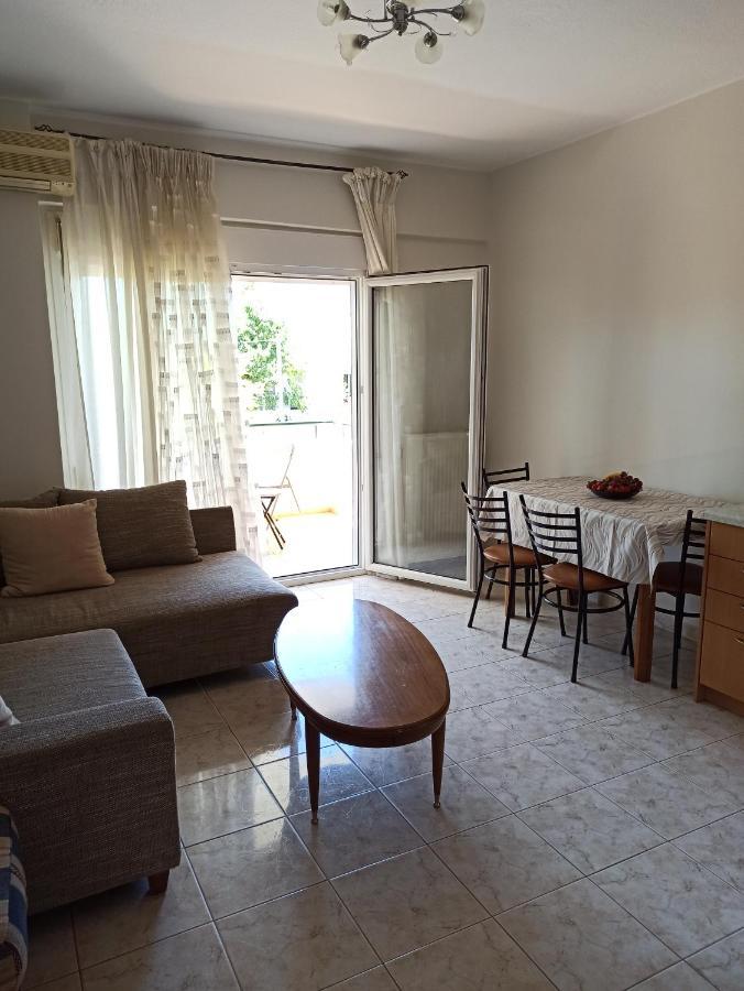 1 Bedroom Apartment In Nea Kallikrateia Exteriör bild